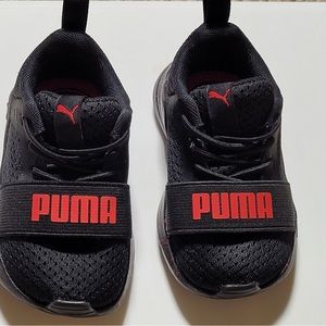 HOST PICK 🎉Toddler unisex Puma FT Foam sneakers black and red size 5c